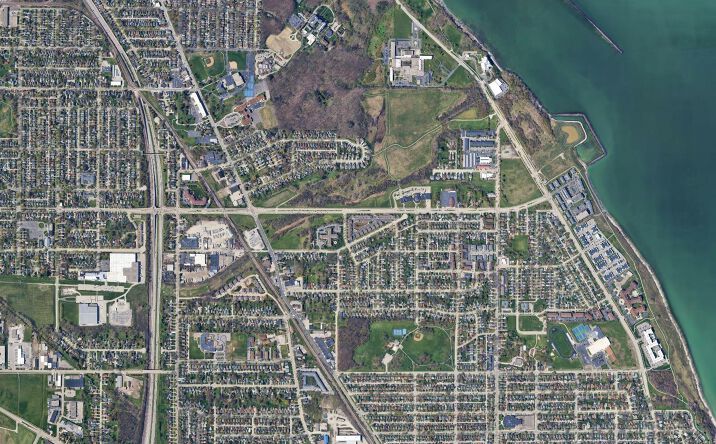 Pictures of Retail, Restaurant property located at 4110 E Howard Avenue at S Lake Drive St, Saint Francis, WI 53235 for lease - image #1