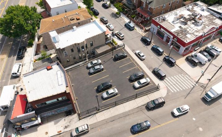 Pictures of Special Purpose, Retail, Restaurant property located at 5702 KINGS Highway, Brooklyn, NY 11203 for lease - image #1