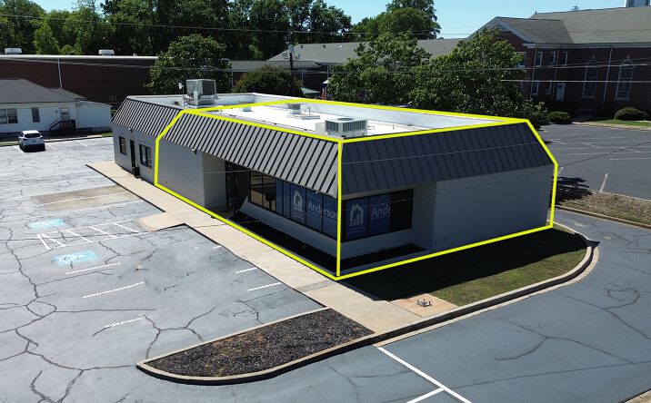 Pictures of Office property located at 1801 North Main Street, Anderson, SC 29621 for lease - image #1