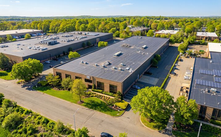 Pictures of Retail, Office property located at 450 Commerce Boulevard, Carlstadt, NJ 07072 for lease - image #1