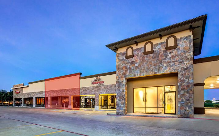 Pictures of Retail property located at 9517 W Broadway St, Pearland, TX 77584 for lease - image #1