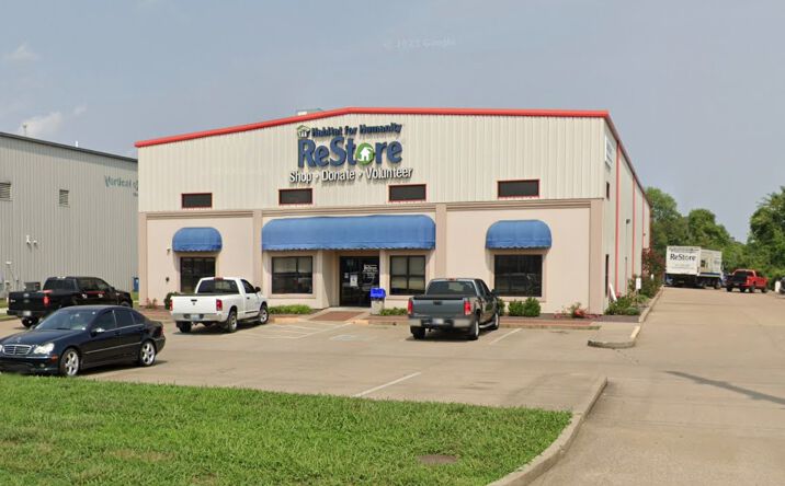 Pictures of Retail, Industrial property located at 1301 North Royal Avenue, Evansville, IN 47715 for lease - image #1