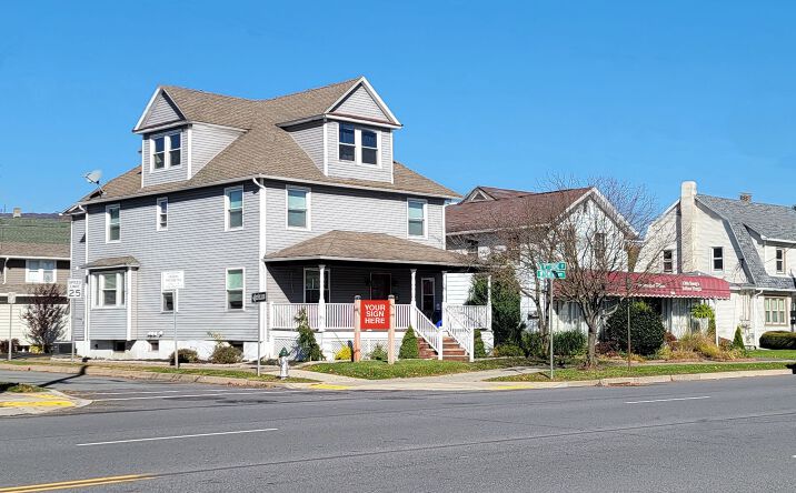 Pictures of Office property located at 950 Wyoming Avenue, Forty Fort, PA 18704 for lease - image #1