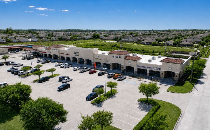 Pictures of Retail property located at 25201 Kuykendahl Rd, Tomball, TX 77375 for lease - image #1