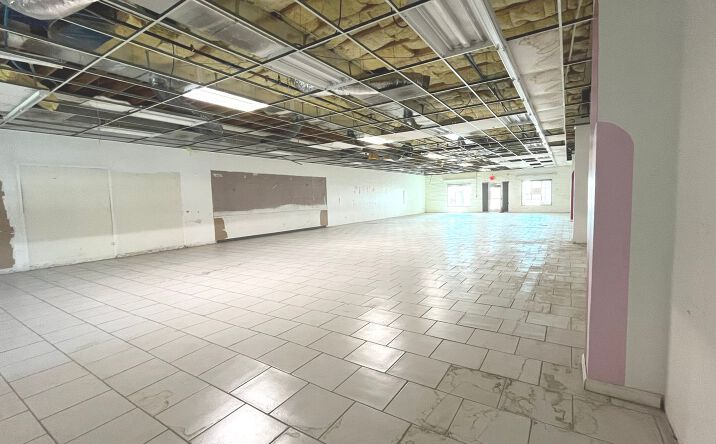 Pictures of Retail property located at 675 and 680 N Main St, San Luis, AZ 85336 for lease - image #1