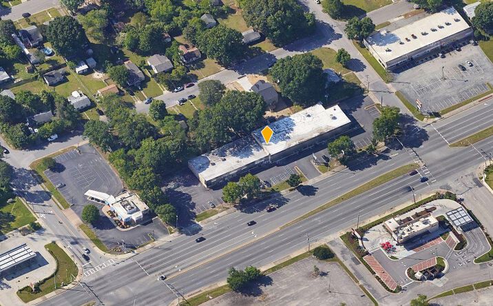 Pictures of Retail property located at 5009 West Mercury Boulevard, Hampton, VA 23605 for lease - image #1