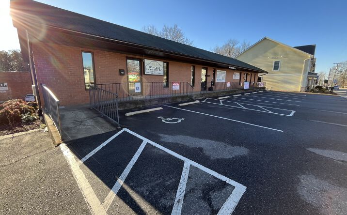 Pictures of Office property located at 8 Spring Street Southwest, Concord, NC 28025 for lease - image #1