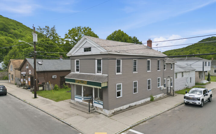 Pictures of Retail property located at 27 Main Street, Chester, MA 01011 for lease - image #1