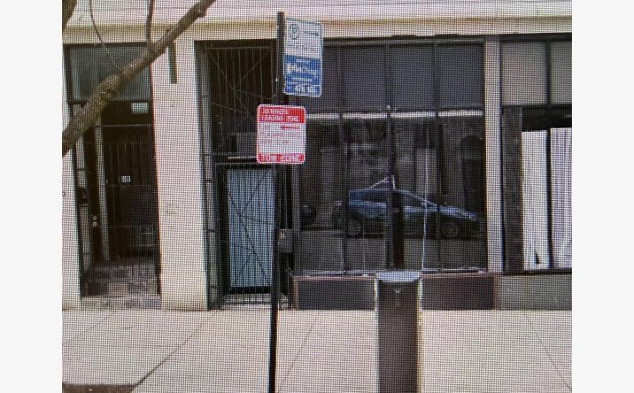 Pictures of Retail property located at 1736 West Greenleaf Avenue, Chicago, IL 60626 for lease - image #1