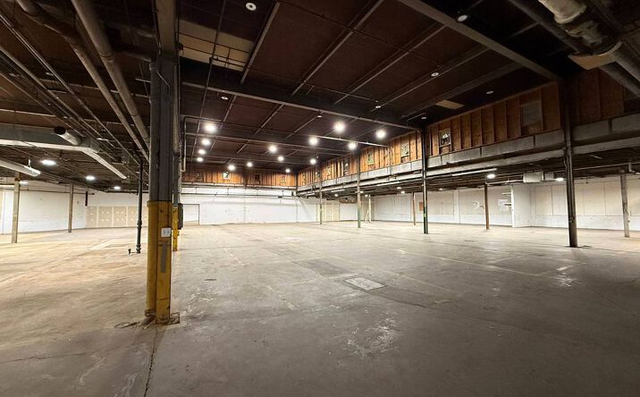 Pictures of Industrial property located at 4700 W Montrose Avenue, Chicago, IL 60641 for lease - image #1