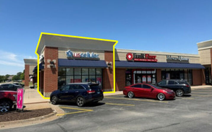 Pictures of Retail property located at 3388 Middle Rd, Bettendorf, IA 52722 for lease - image #1