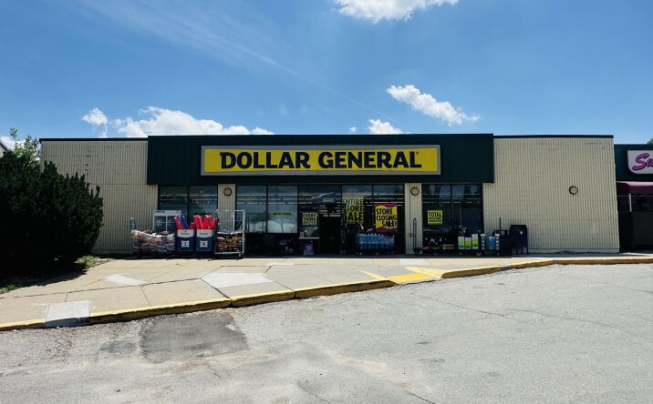 Pictures of Retail property located at 2731 East Kanesville Boulevard, Council Bluffs, IA 51503 for lease - image #1