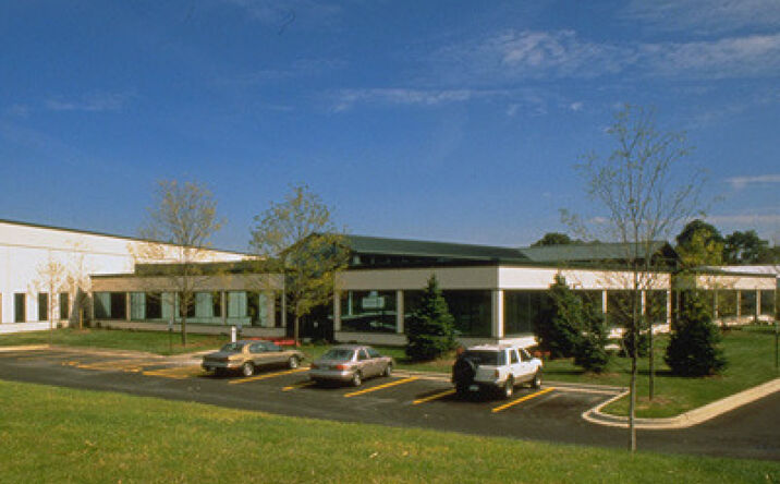 Pictures of Industrial property located at 1011 Woodlands Parkway, Vernon Hills, IL 60061-3181 for lease - image #1
