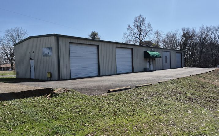 Pictures of Retail, Industrial property located at 1205 Albert Pike Road, Hot Springs, AR 71913 for lease - image #1