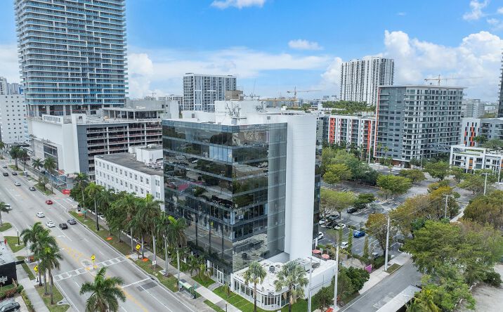 Pictures of Office property located at 3050 Biscayne Blvd, Miami, FL 33137 for lease - image #1