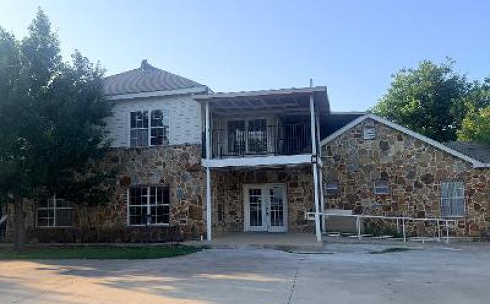 Pictures of Retail, Office property located at 1009 North Tennessee Street, McKinney, TX 75069 for lease - image #1