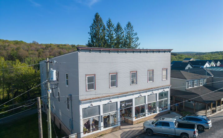 Pictures of Retail property located at 437 William Avenue, Davis, WV 26260 for lease - image #1