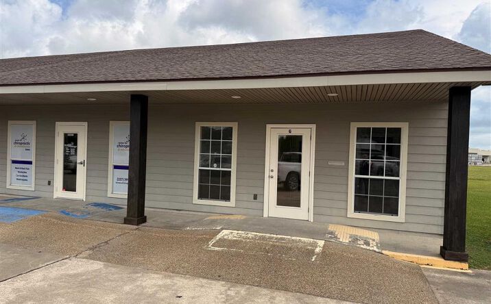 Pictures of Office property located at 203 E MILLER Street G, Iowa, LA 70647 for lease - image #1