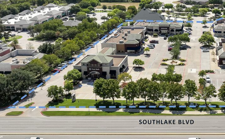 Pictures of Retail property located at 601-641 E Southlake Boulevard, Southlake, TX 76092 for lease - image #1