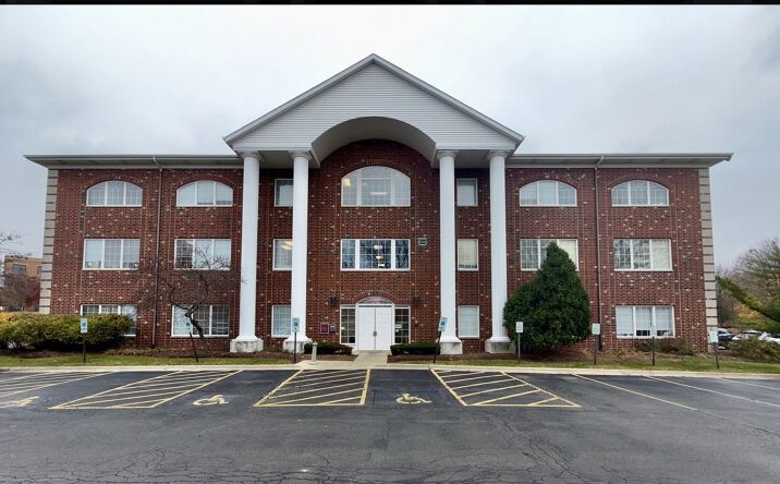 Pictures of Office property located at 20646 Abbey Woods Court 106, Frankfort, IL 60423 for lease - image #1