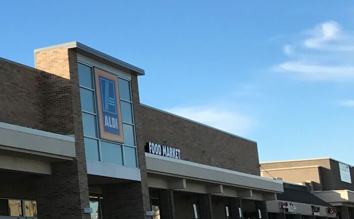 Pictures of Retail property located at 207‐331 S Cedar Ridge Dr, Duncanville, TX 75116 for lease - image #1