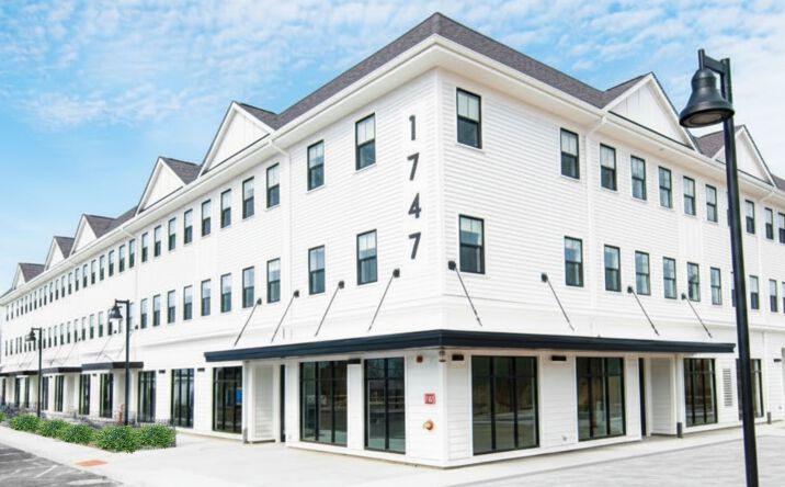 Pictures of Retail property located at 1747 West Main Road, Middletown, RI 02842-7932 for lease - image #1