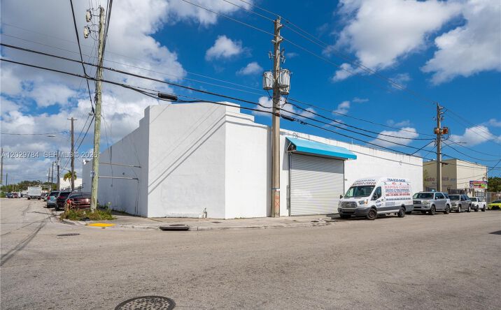 Pictures of Industrial property located at 2585 NW 21st Ter, Miami, FL 33142 for lease - image #1