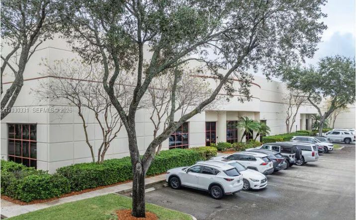 Pictures of Industrial property located at 10133 USA TODAY WAY, Miramar, FL 33025 for lease - image #1