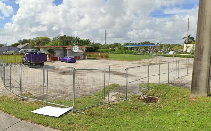 Pictures of Industrial property located at 1550 NW 95th St, Miami, FL 33147 for lease - image #1