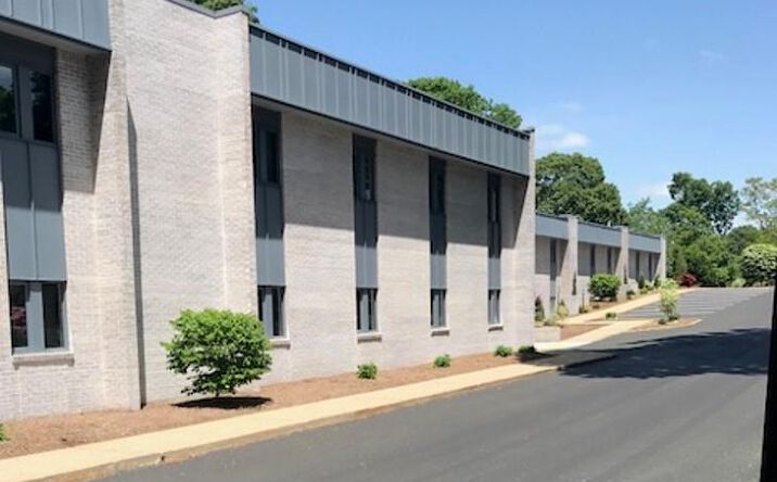 Pictures of Office property located at 390 Toll Gate Rd, Warwick, RI 02886 for lease - image #1