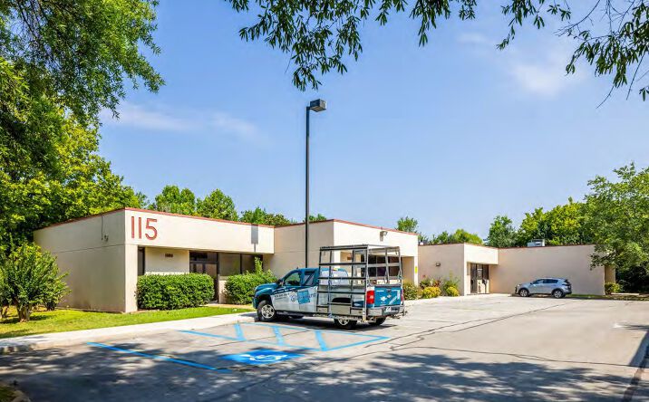 Pictures of Office property located at 115 Nowlin Ln, Chattanooga, TN 37421 for lease - image #1
