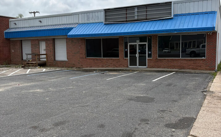 Pictures of Retail property located at 321 West Jefferson Street, Quincy, FL 32351 for lease - image #1