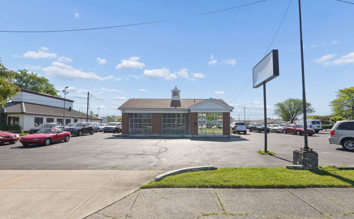 Pictures of Retail property located at 253 S. Sandusky Street, Delaware, OH 43015 for lease - image #1