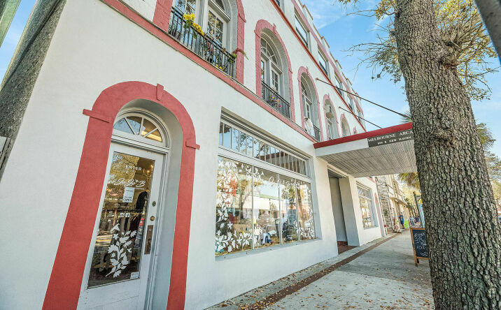 Pictures of Office, Retail property located at 909 E New Haven Ave, Melbourne, FL 32901 for lease - image #1