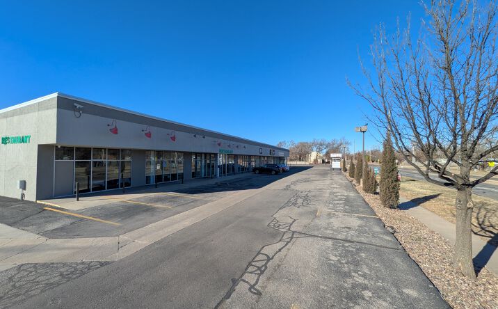 Pictures of Retail, Office, Restaurant property located at 2315 W 21ST ST N, WICHITA, KS 67203-2145 for lease - image #1