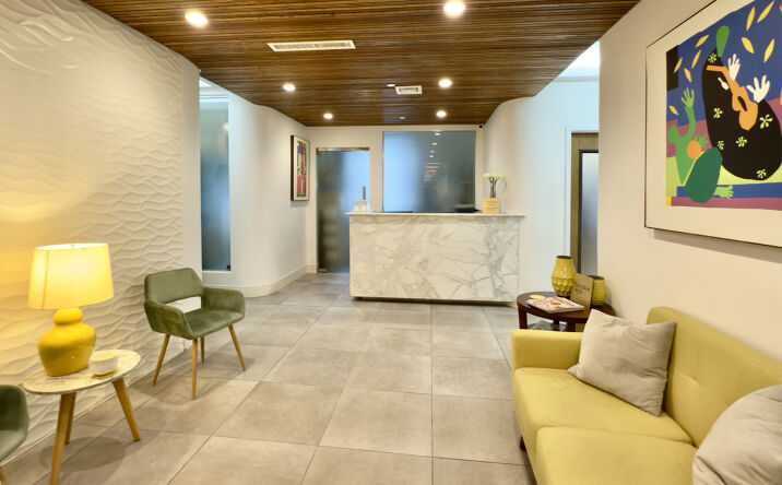 Pictures of Retail property located at 57 West 57th Street, New York, NY 10019 for lease - image #1