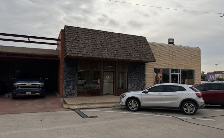 Pictures of Retail, Office property located at 414 N LEE AVE, ODESSA, TX 79761-5031 for lease - image #1