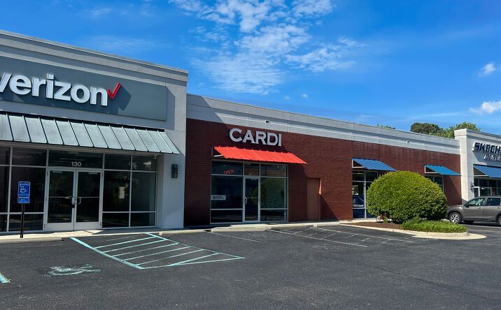 Pictures of Retail property located at 664 Phoenix Drive, Virginia Beach, VA 23452 for lease - image #1