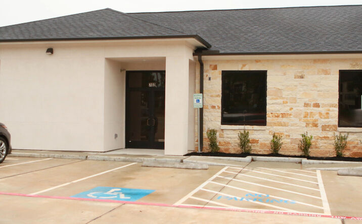 Pictures of Office property located at 625 Regal Row, Unit 702, Montgomery, TX 77316 for lease - image #1