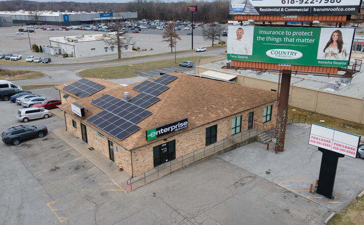 Pictures of Retail, Office property located at 2705 West Deyoung Street, Marion, IL 62959 for lease - image #1