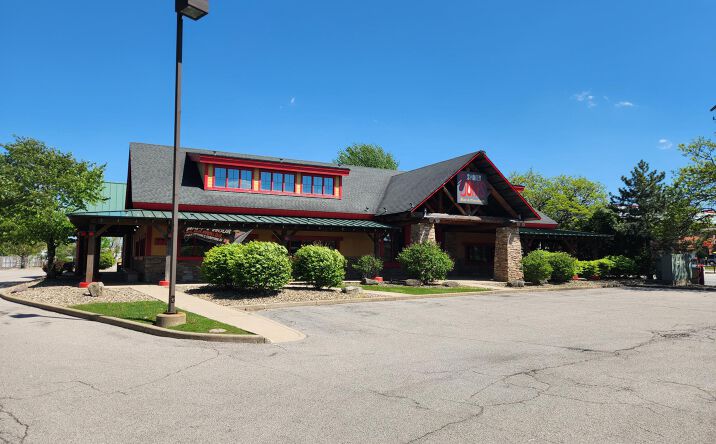 Pictures of Retail, Restaurant property located at 7725 Reynolds Road, Mentor, OH 44060 for lease - image #1