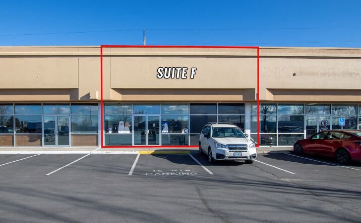 Pictures of Retail property located at 2498 S Highway 97, Redmond, OR 97756 for lease - image #1