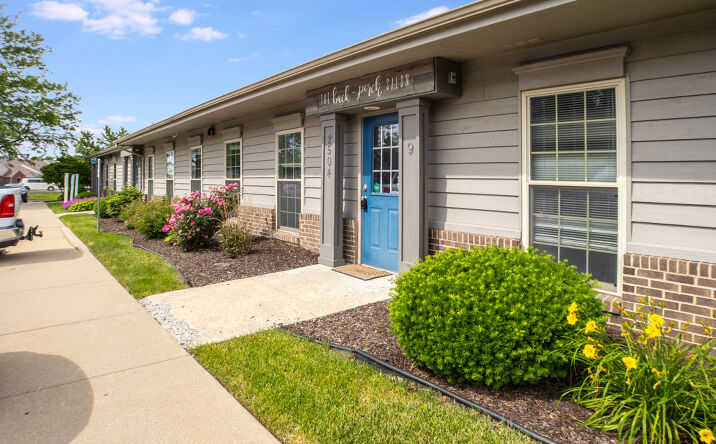 Pictures of Office, Retail property located at 2504 Veterans Memorial Parkway, Lafayette, IN 47909 for lease - image #1