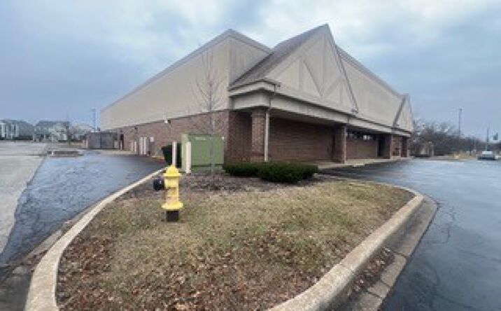 Pictures of Retail property located at 15 South Orchard Drive, Park Forest, IL 60466 for lease - image #1