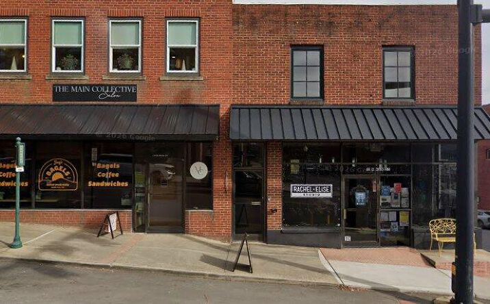 Pictures of Retail, Restaurant property located at 14 North Main Street, Mars Hill, NC 28754 for lease - image #1