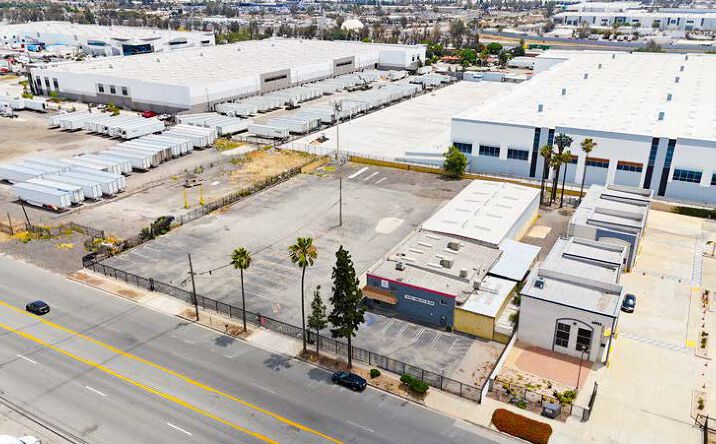 Pictures of Retail, Industrial property located at 14765 Valley Boulevard, Fontana, CA 92335 for lease - image #1