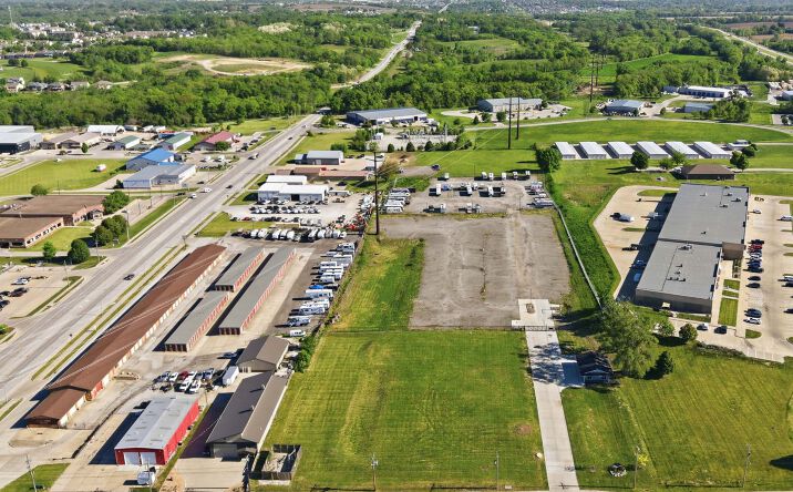 Pictures of Industrial property located at 5614 NE 12th Ave, Pleasant Hill, IA 50327 for lease - image #1