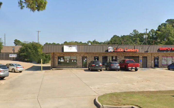 Pictures of Retail property located at 7005 Pines Rd, Shreveport, LA 71129 for lease - image #1