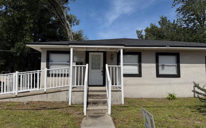 Pictures of Special Purpose property located at 1646 ROGERO Road 2, Jacksonville, FL 32211 for lease - image #1