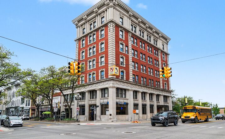 Pictures of Office property located at 100 S MAIN ST, ANN ARBOR, MI 48104-1944 for lease - image #1